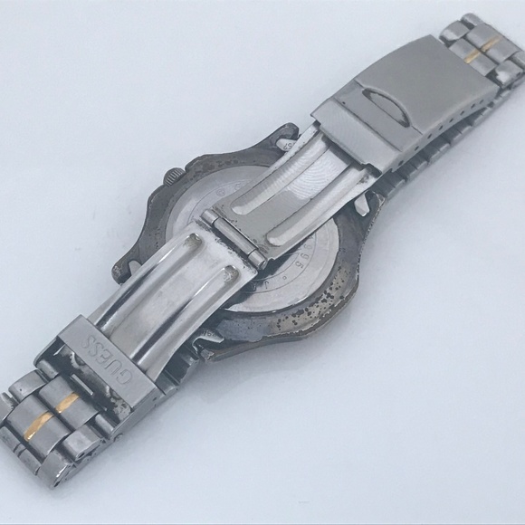 Guess Men Watch Analog Silver Gold Tone WristWatch - Picture 4 of 8